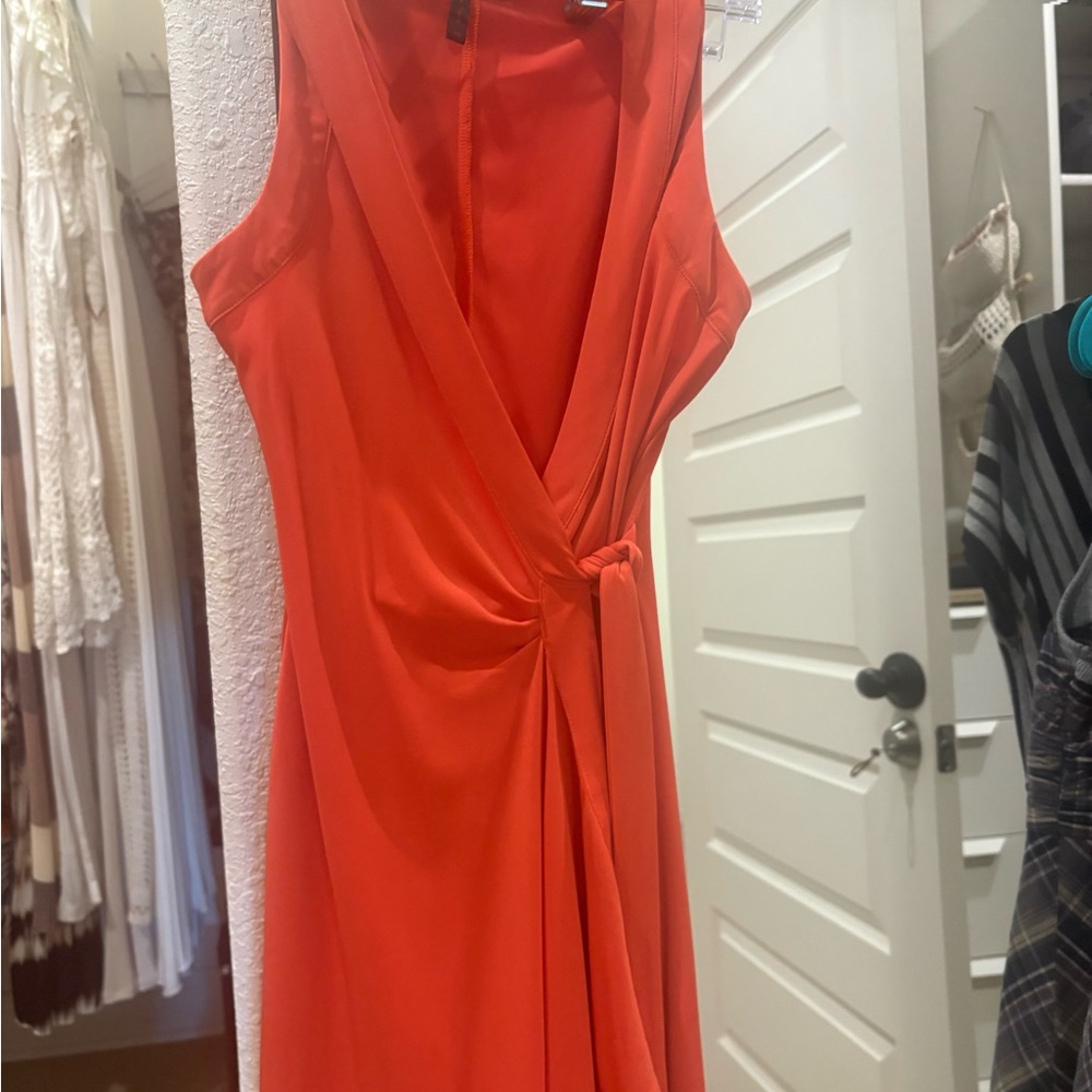 Elegant Orange Sleeveless Dress